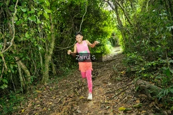 Runner Photo 1736280