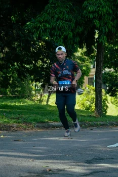 Runner Photo 1736744