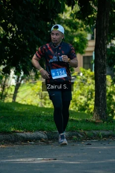 Runner Photo 1736745