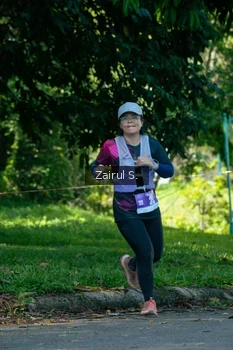 Runner Photo 1736761