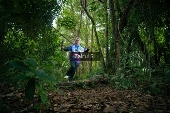 Runner Photo 1737374