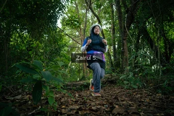 Runner Photo 1737375