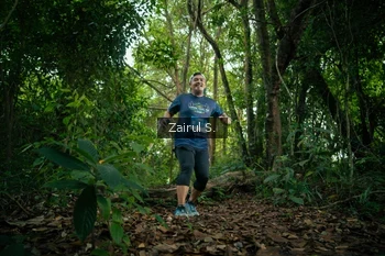 Runner Photo 1737452