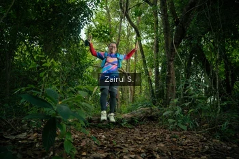 Runner Photo 1737705