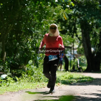 Runner Photo 1738355
