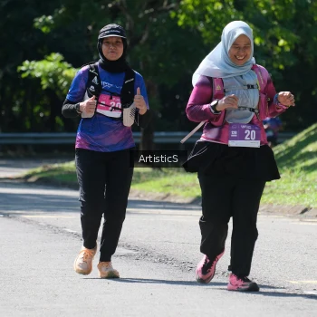 Runner Photo 1738675