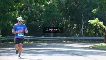 Runner Photo 1738682