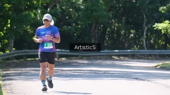 Runner Photo 1738685