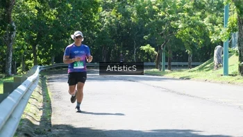 Runner Photo 1738687