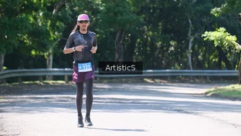 Runner Photo 1738700