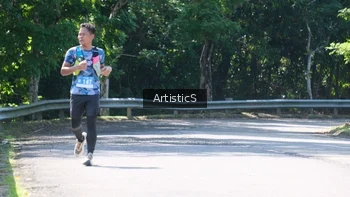 Runner Photo 1738720