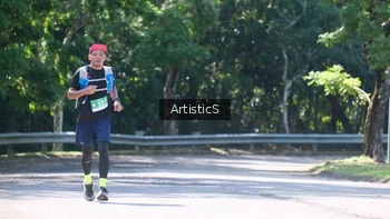 Runner Photo 1738754