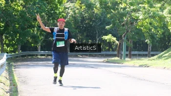 Runner Photo 1738772
