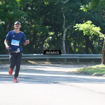 Runner Photo 1739052
