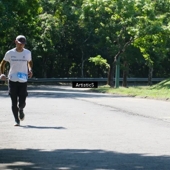 Runner Photo 1739256