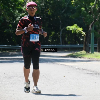 Runner Photo 1739293