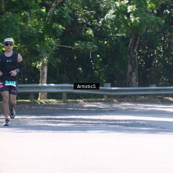 Runner Photo 1739379