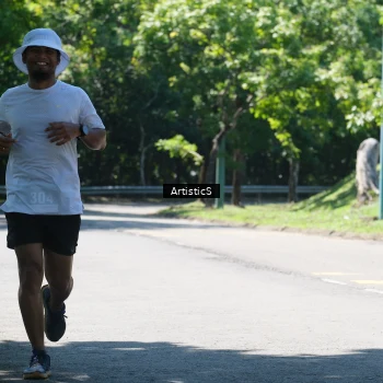 Runner Photo 1739444