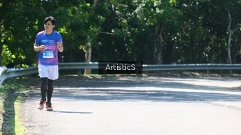 Runner Photo 1739497