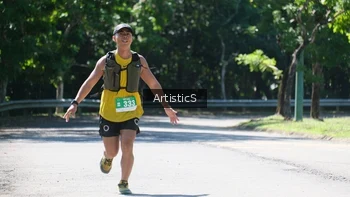 Runner Photo 1739524