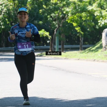 Runner Photo 1739599