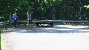 Runner Photo 1739627