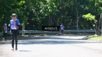 Runner Photo 1739636