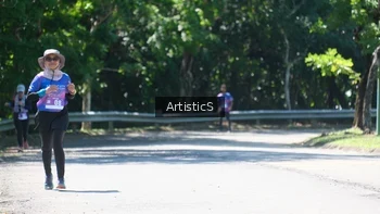 Runner Photo 1739638