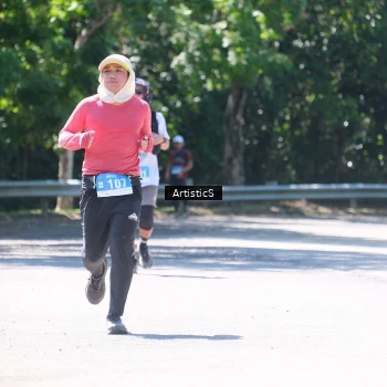 Runner Photo 1739680
