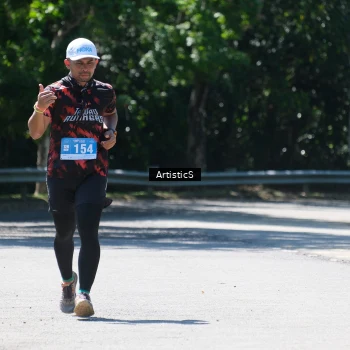 Runner Photo 1739703