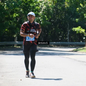 Runner Photo 1739712