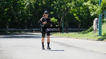 Runner Photo 1740278
