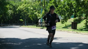 Runner Photo 1740297