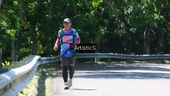 Runner Photo 1740310