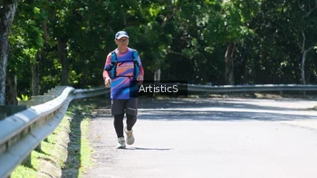 Runner Photo 1740317