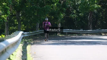 Runner Photo 1740327