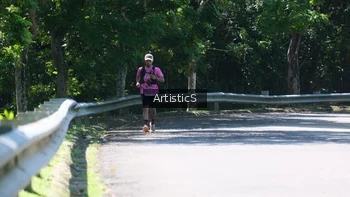 Runner Photo 1740333