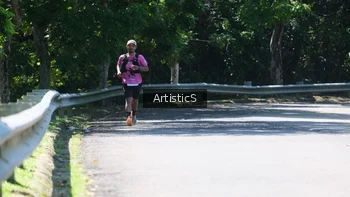 Runner Photo 1740335
