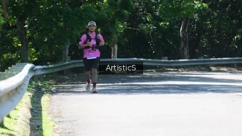 Runner Photo 1740347