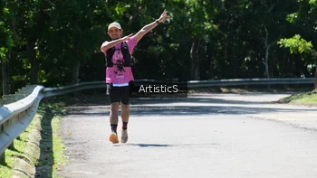 Runner Photo 1740365