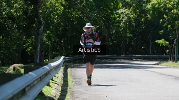 Runner Photo 1740393