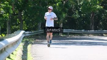 Runner Photo 1740401