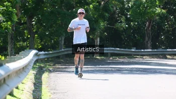 Runner Photo 1740402