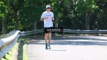 Runner Photo 1740404