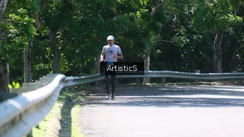 Runner Photo 1740430
