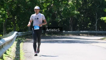 Runner Photo 1740438