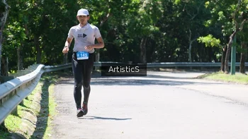 Runner Photo 1740442