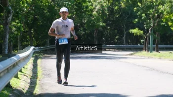 Runner Photo 1740449