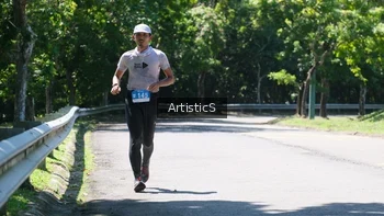 Runner Photo 1740450