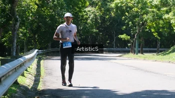 Runner Photo 1740453